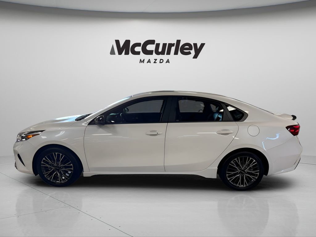 2024 Kia Forte GT-Line photo 2