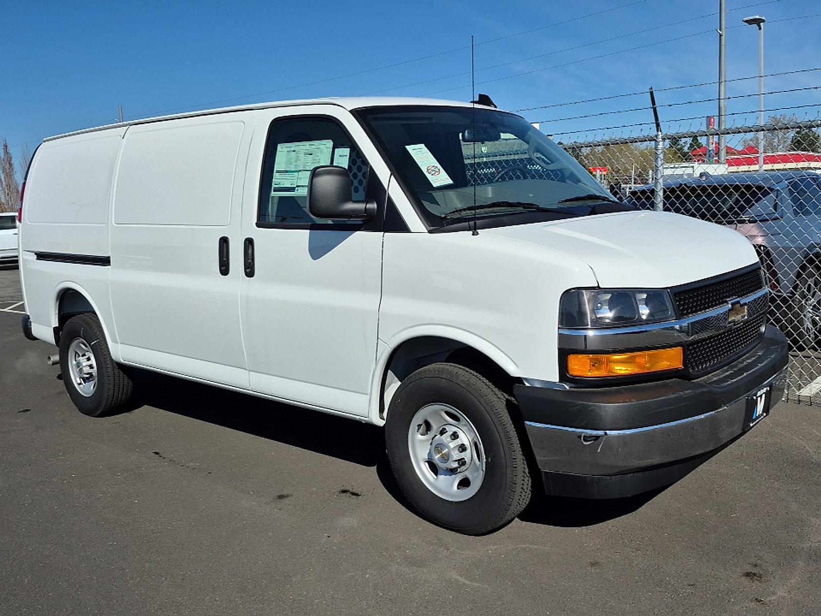 2025 Chevrolet Express Cargo Work Van - Photo 25