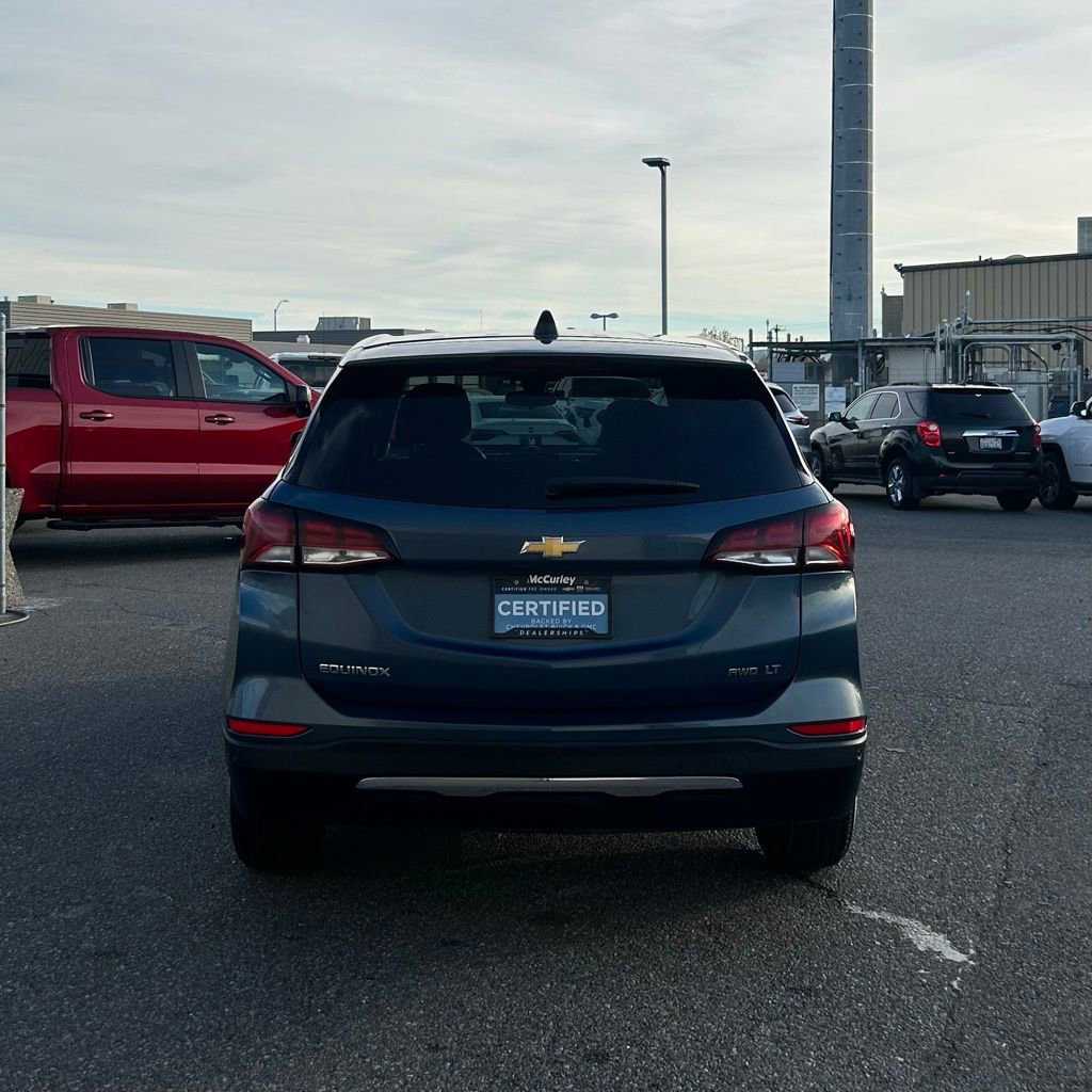 2024 Chevrolet Equinox LT photo 3