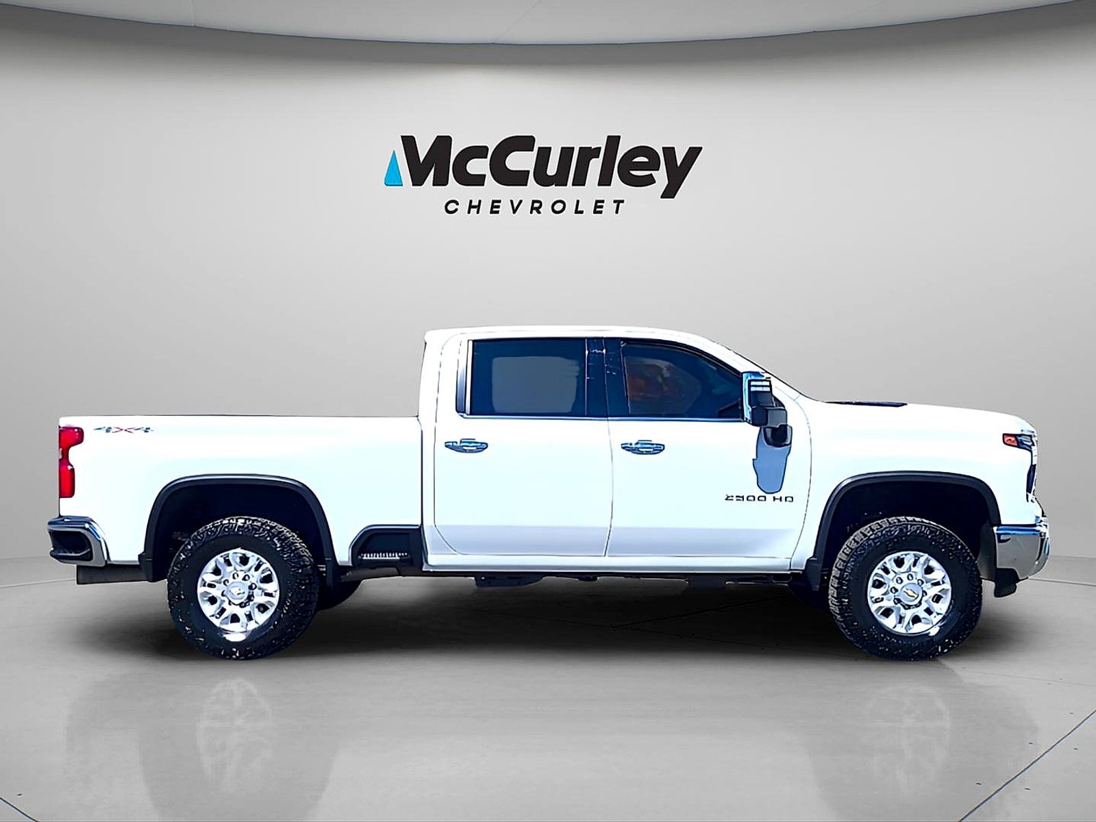 2024 Chevrolet Silverado 2500HD LTZ - Photo 8