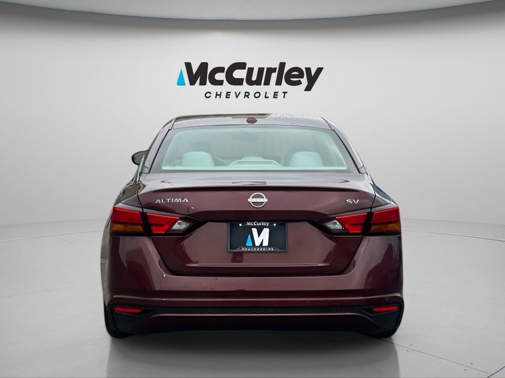 Used 2024 Nissan Altima 2.5 SV Sedan
