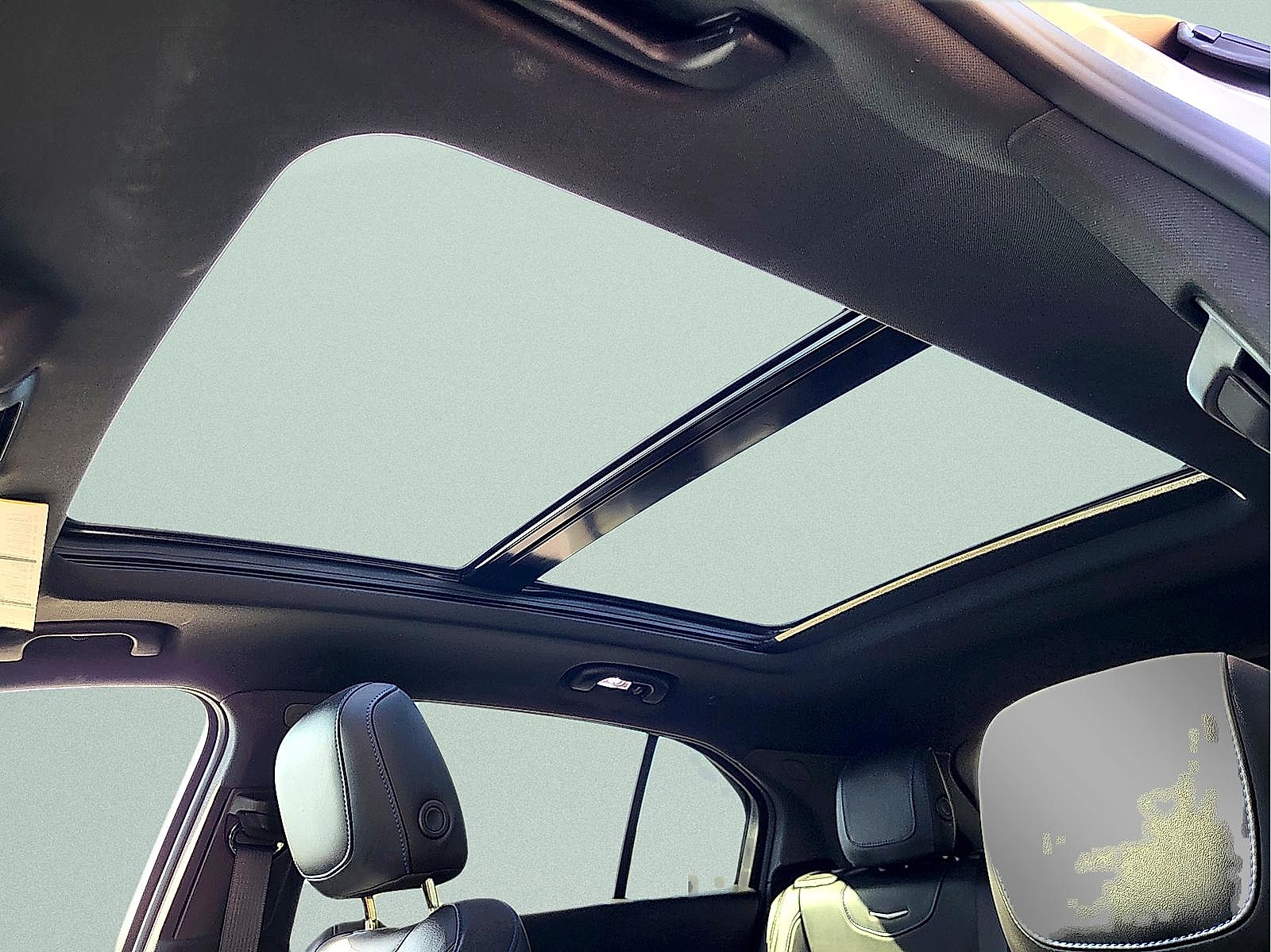 2024 Cadillac XT4 Sport - Photo 15