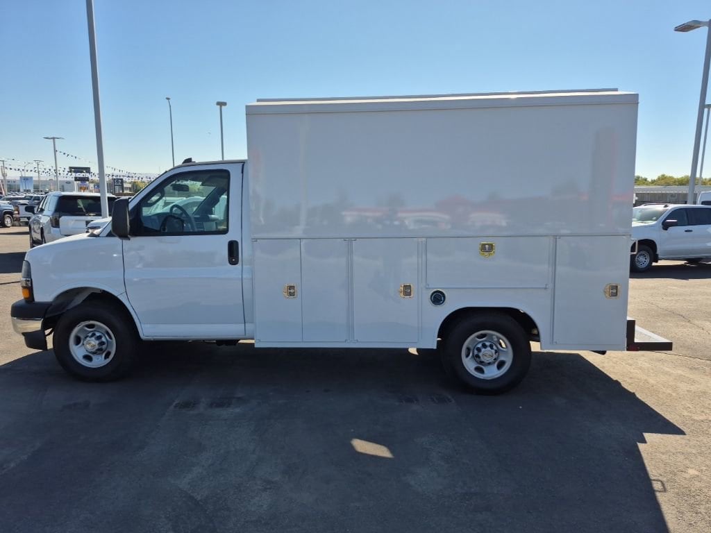 New 2025 Chevrolet Express Cutaway 3500 1WT Cutaway Van