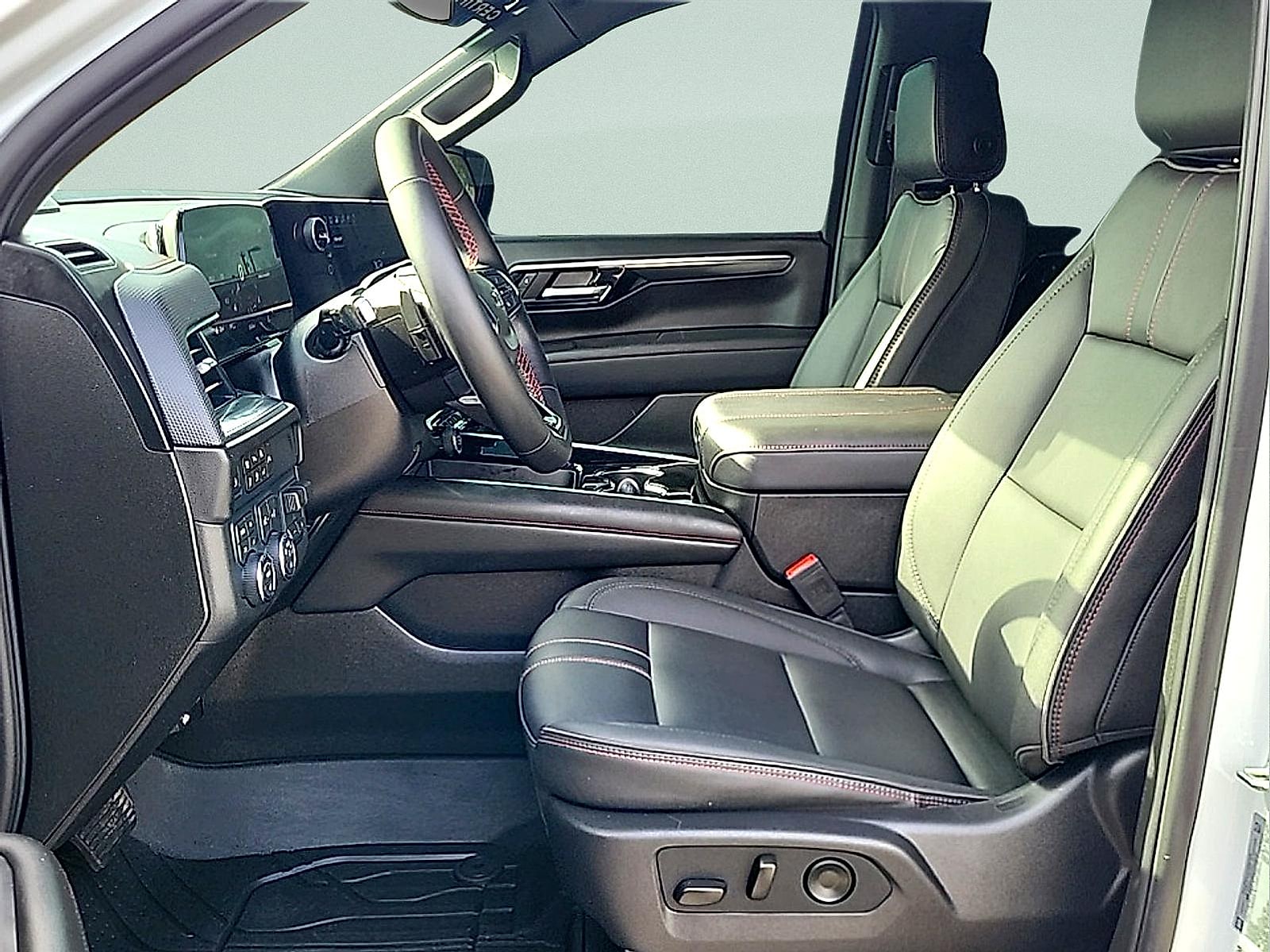 2026 Chevrolet Tahoe RST - Photo 15