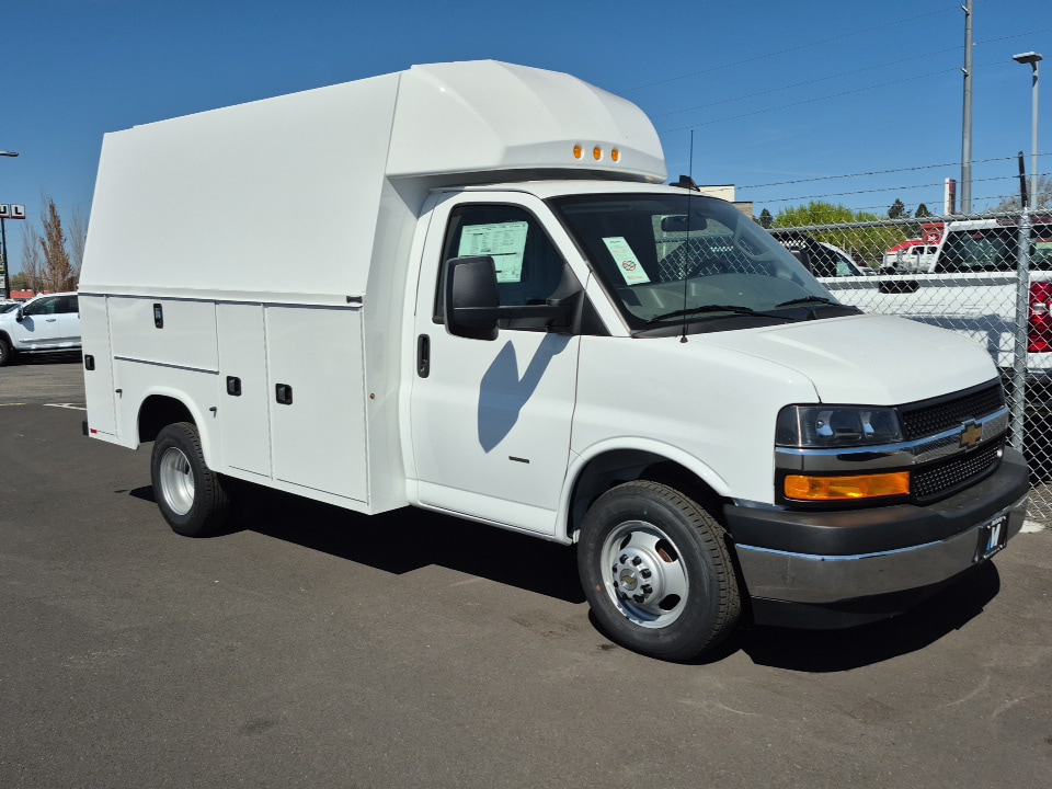 2025 Chevrolet Express 3500 139" WB's photo