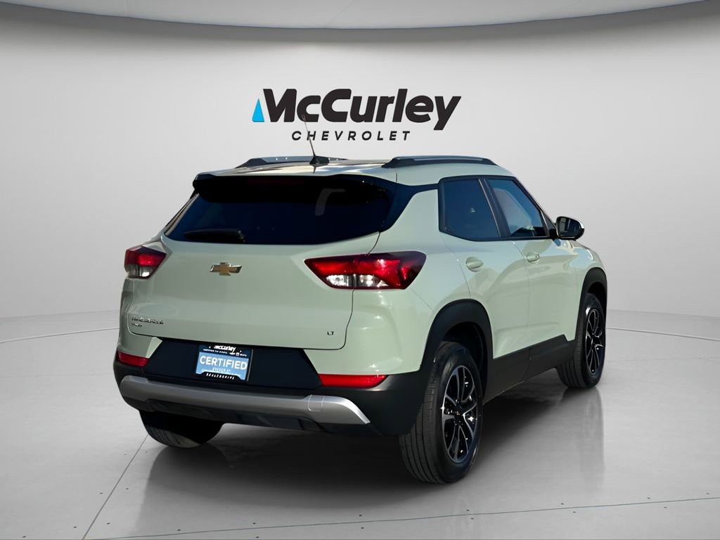 2025 Chevrolet Trailblazer LT photo 2