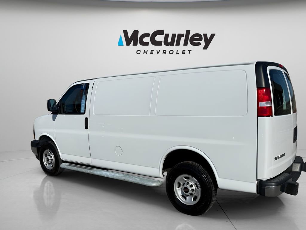 2023 Gmc Savana Cargo 2500 photo 2