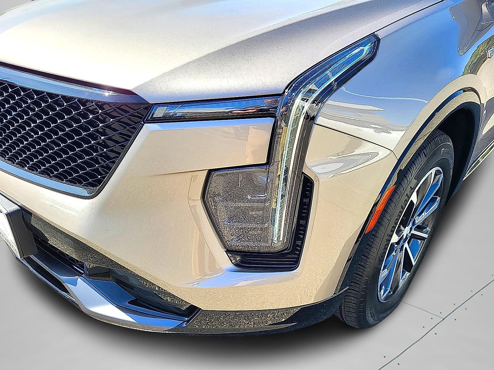2024 Cadillac XT4 Sport - Photo 10