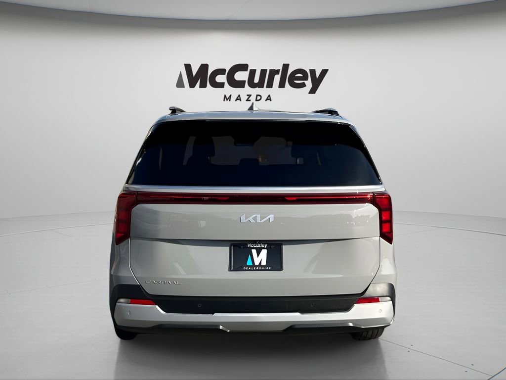 2025 Kia Carnival EX photo 4