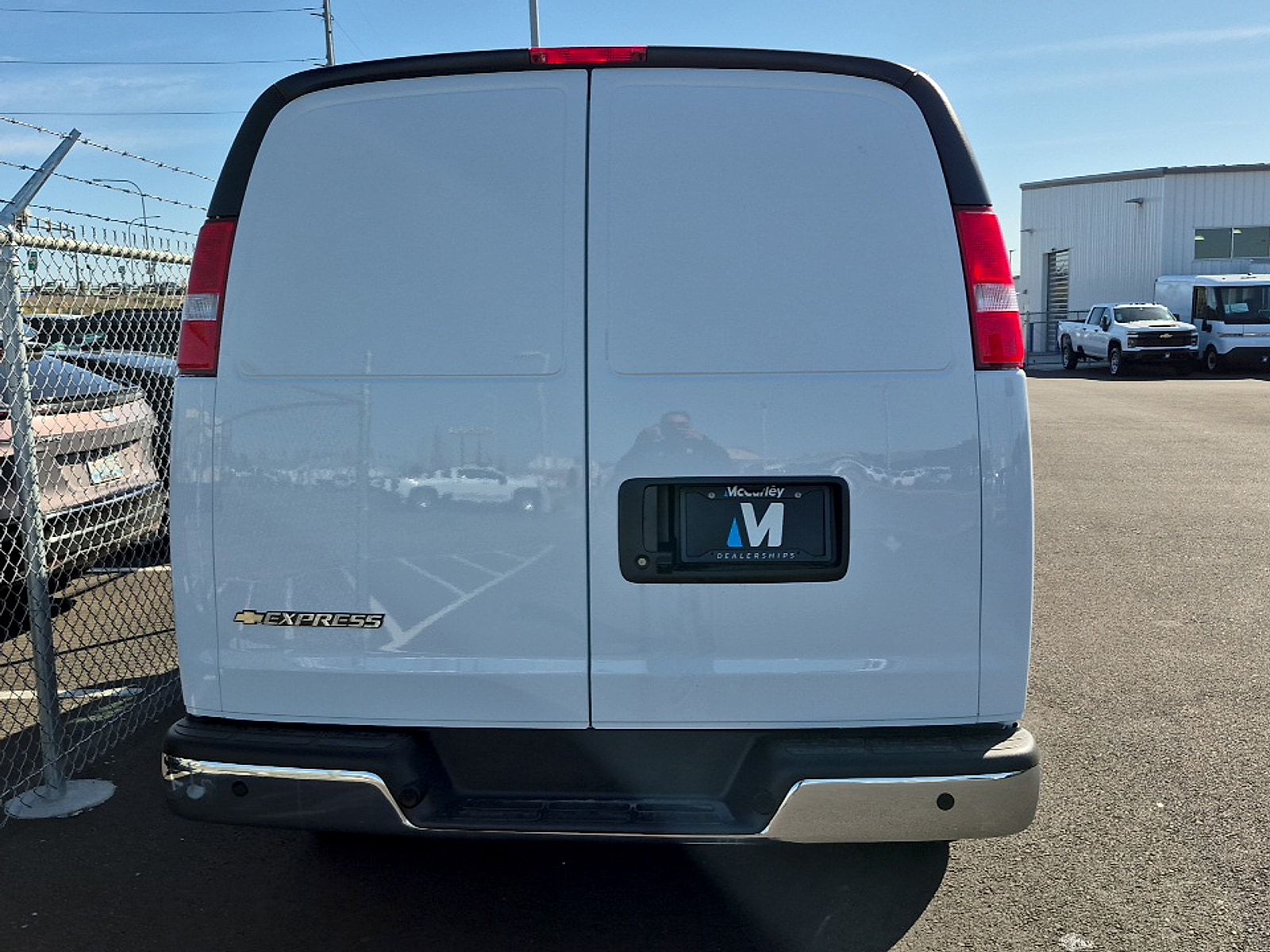2025 Chevrolet Express Cargo Work Van - Photo 27