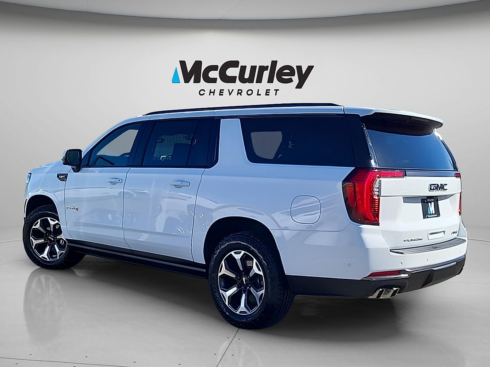 2025 GMC Yukon XL AT4 Ultimate - Photo 5