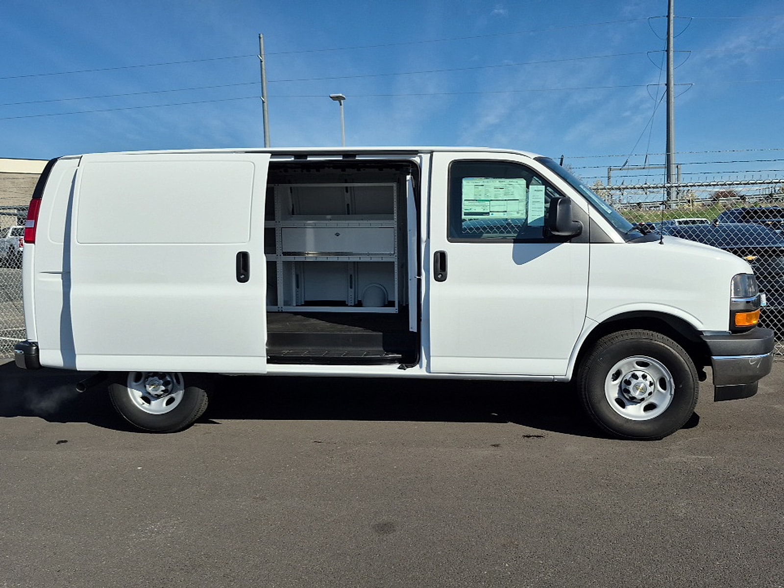 2025 Chevrolet Express Cargo Work Van - Photo 28