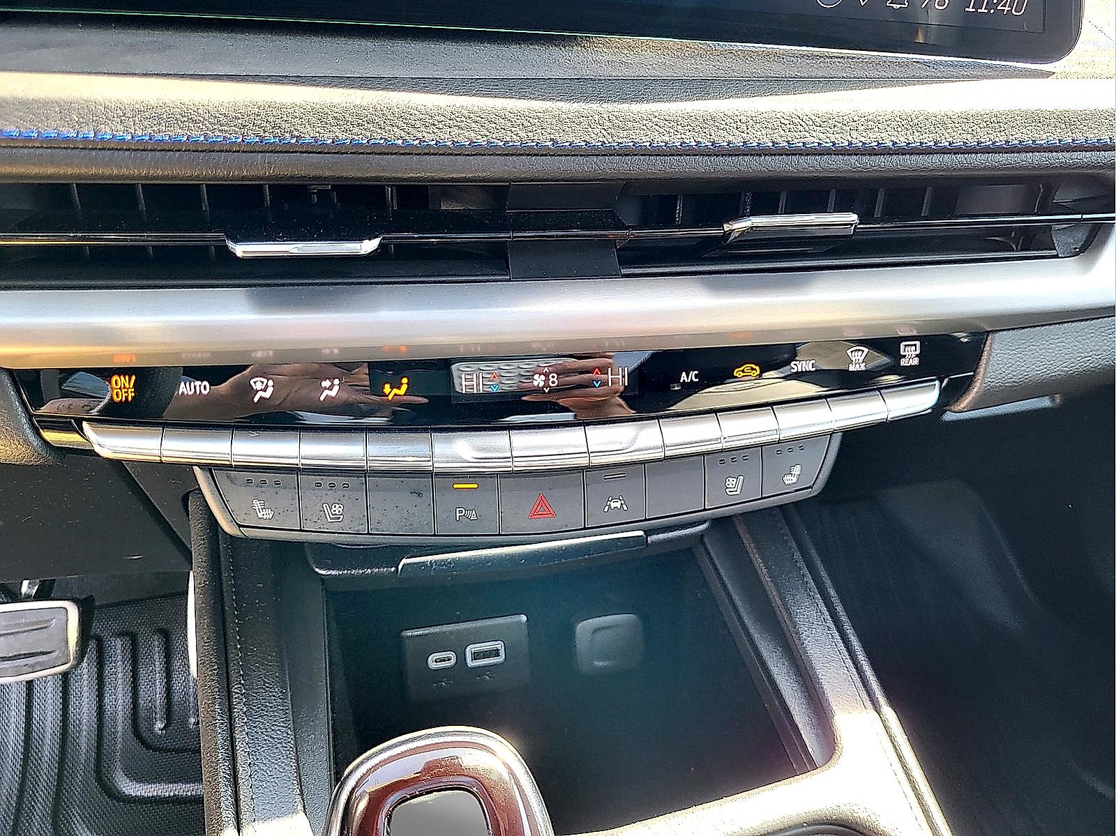 2024 Cadillac XT4 Sport - Photo 24