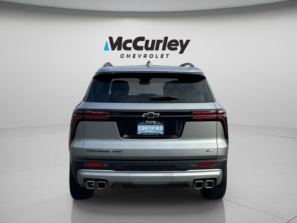 2025 Chevrolet Traverse Z71 photo 4
