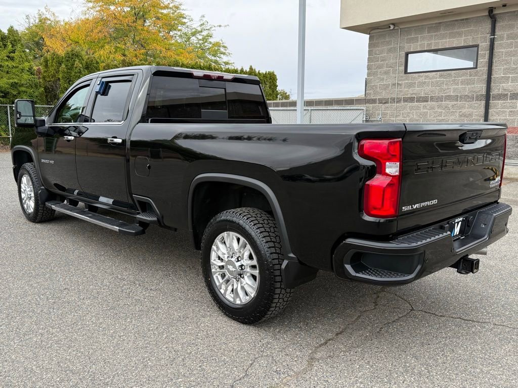 2020 Chevrolet Silverado 3500HD High Country photo 3