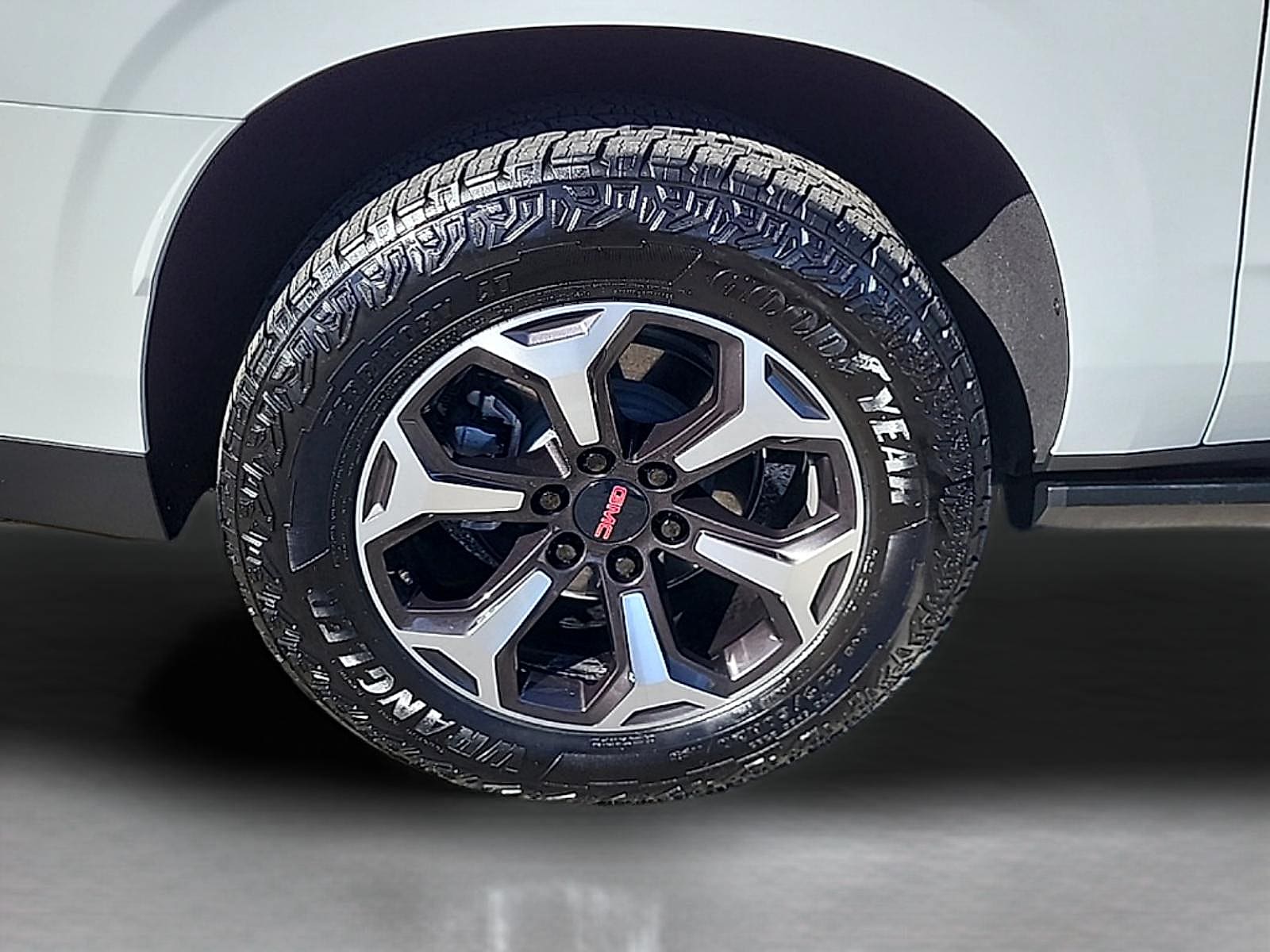 2025 GMC Yukon XL AT4 Ultimate - Photo 9