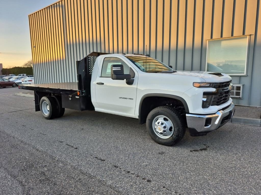 2025 Chevrolet Silverado 3500HD Work Truck's photo