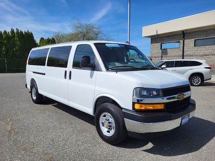 2025 Chevrolet Express Passenger 1LT Van Extended Passenger Van