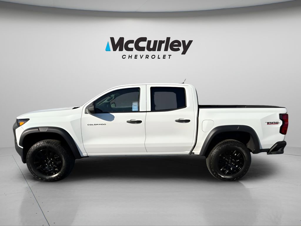 2023 Chevrolet Colorado Trail Boss photo 2