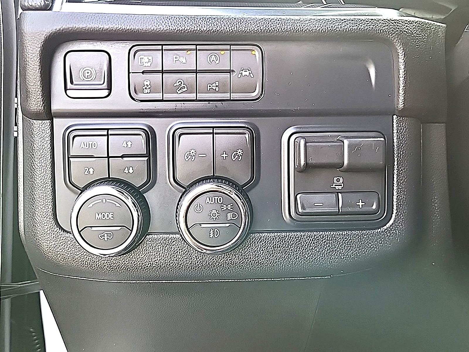 2026 Chevrolet Tahoe RST - Photo 23