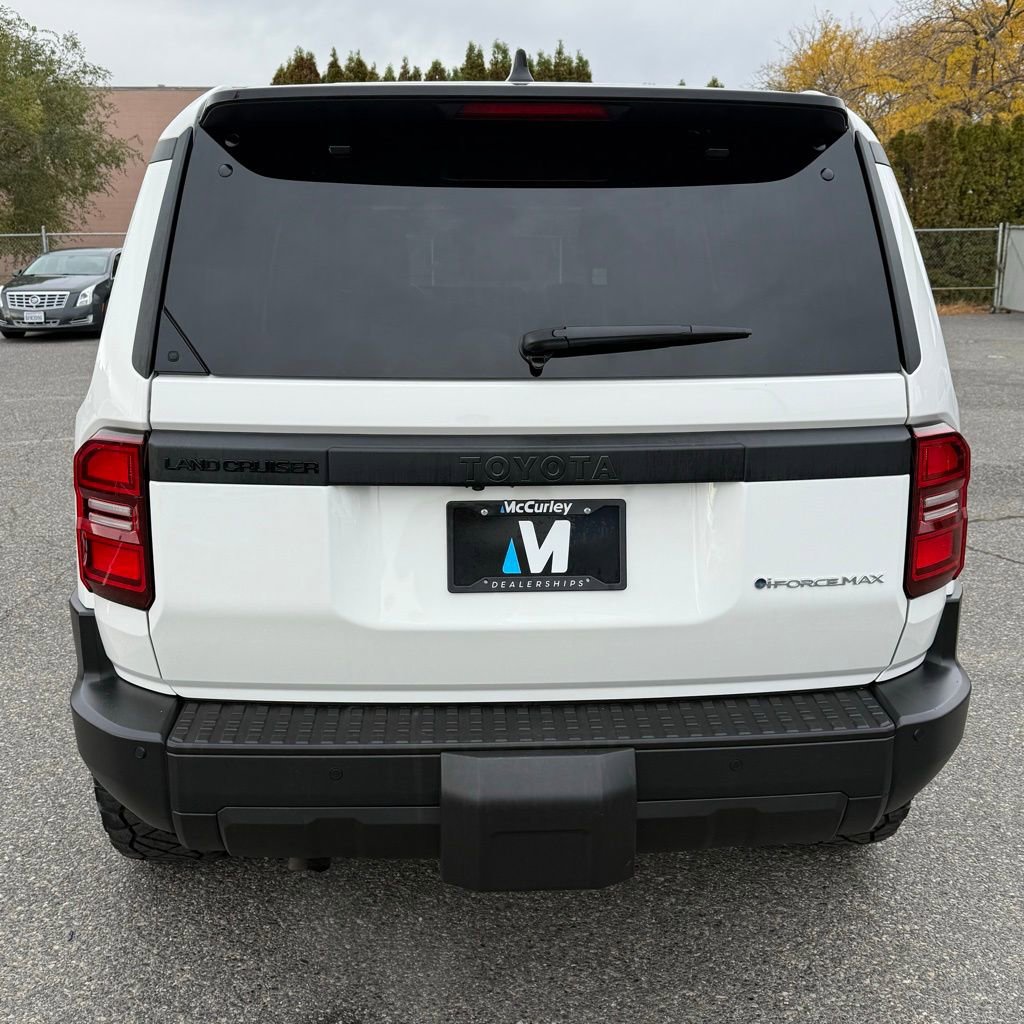 2024 Toyota Land Cruiser Base photo 3