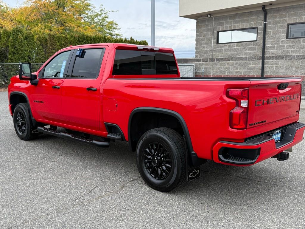 2022 Chevrolet Silverado 3500HD LTZ photo 3