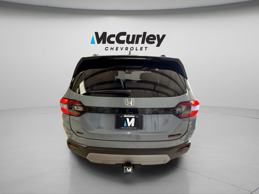 2024 Honda Pilot TrailSport photo 3