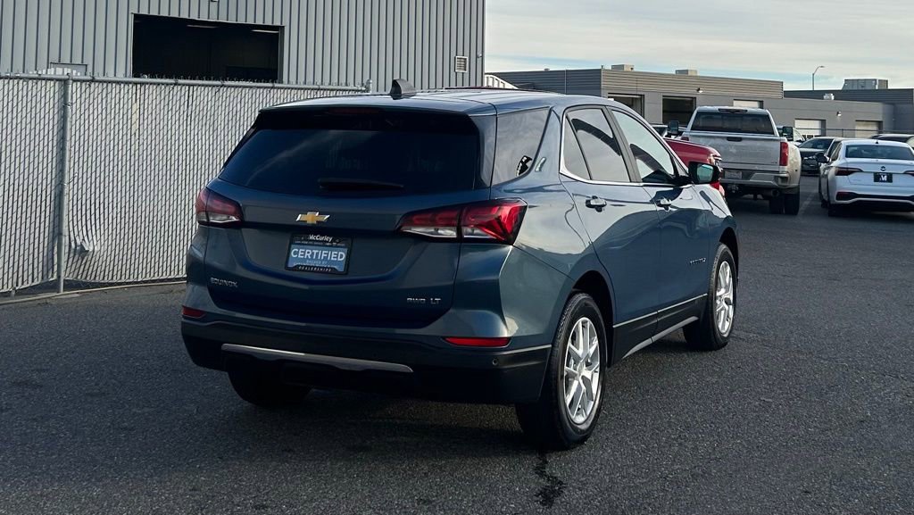 2024 Chevrolet Equinox LT photo 2