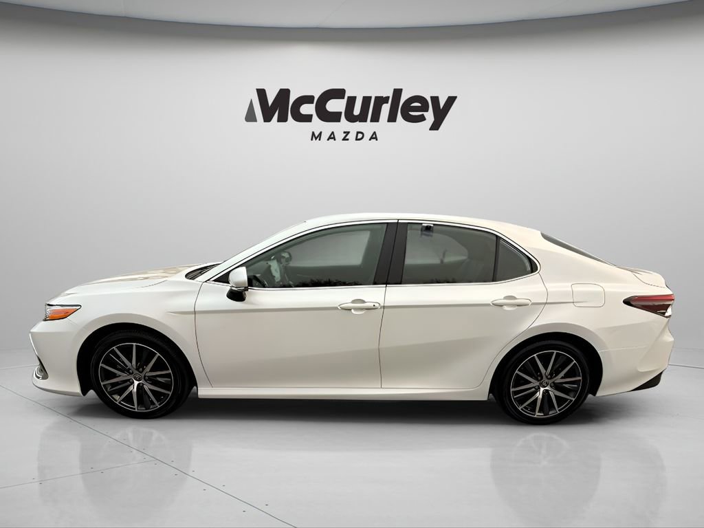 2024 Toyota Camry XLE photo 2