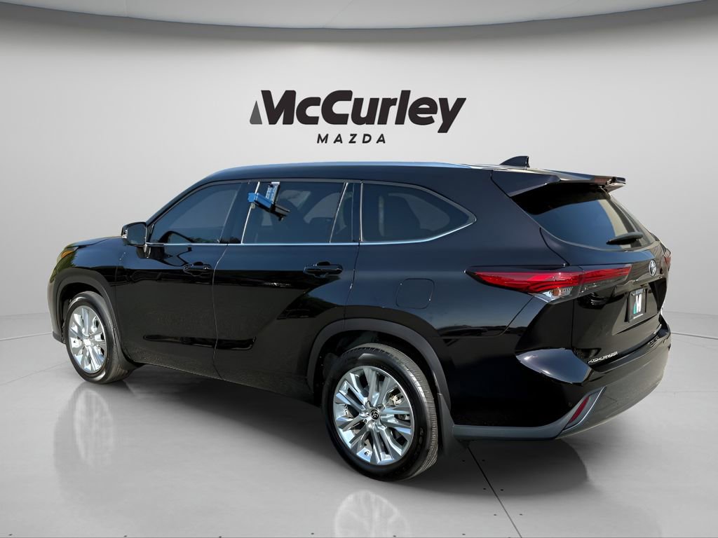 2021 Toyota Highlander Limited photo 3