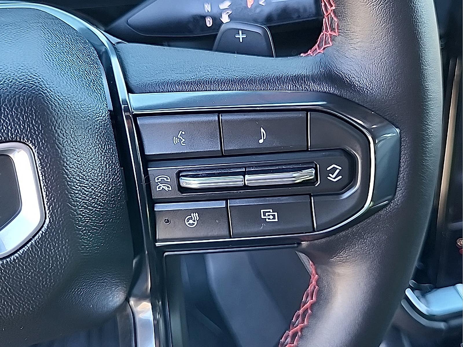 2025 GMC Yukon XL AT4 Ultimate - Photo 22