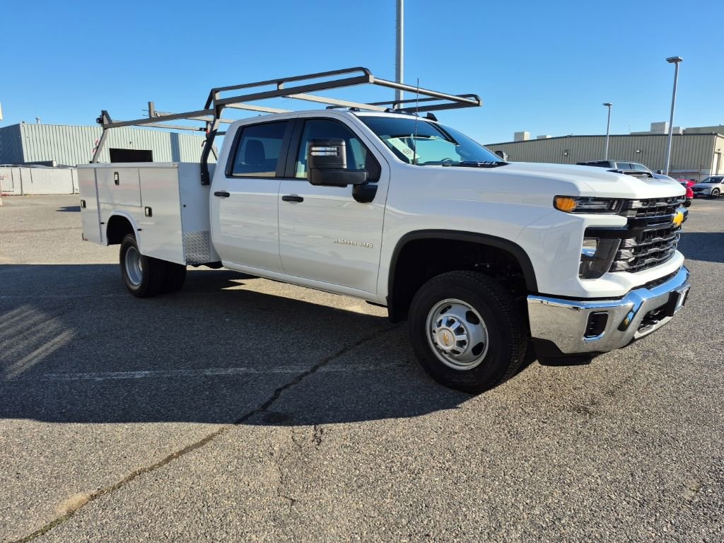 2025 Chevrolet Silverado 3500HD Work Truck's photo