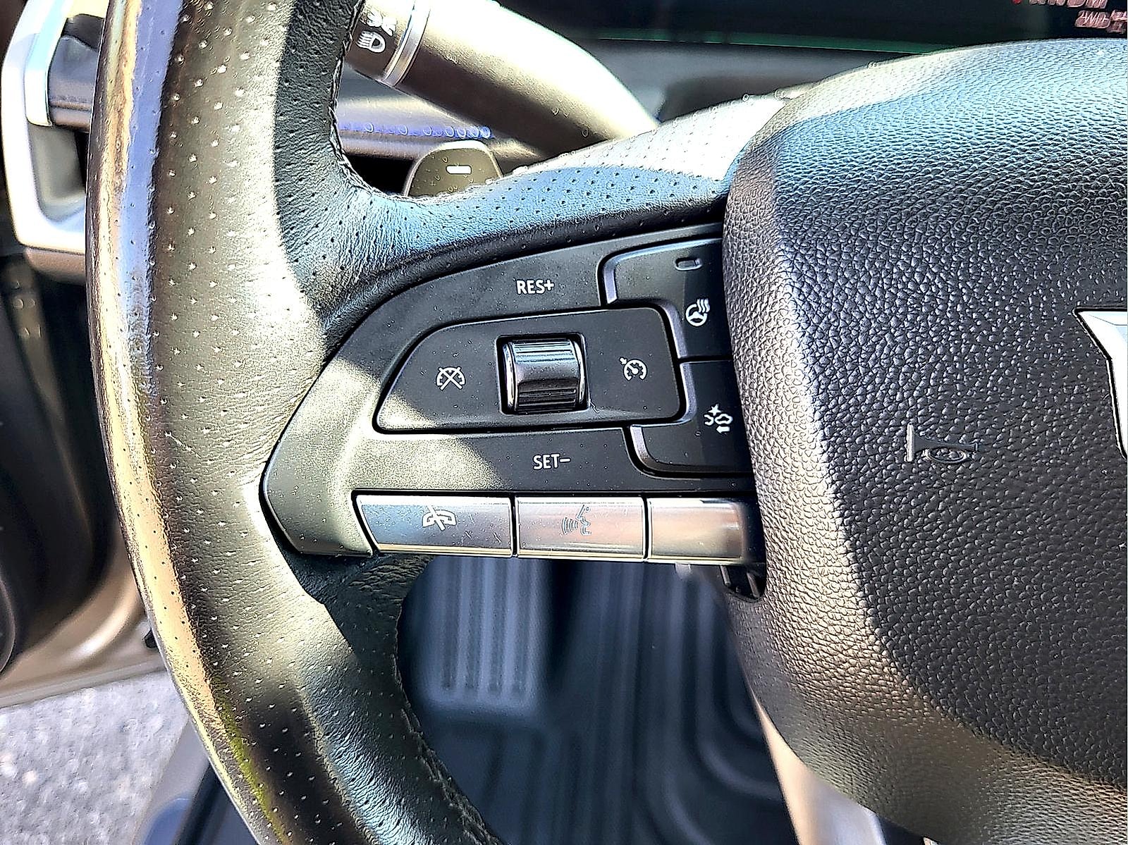 2024 Cadillac XT4 Sport - Photo 19