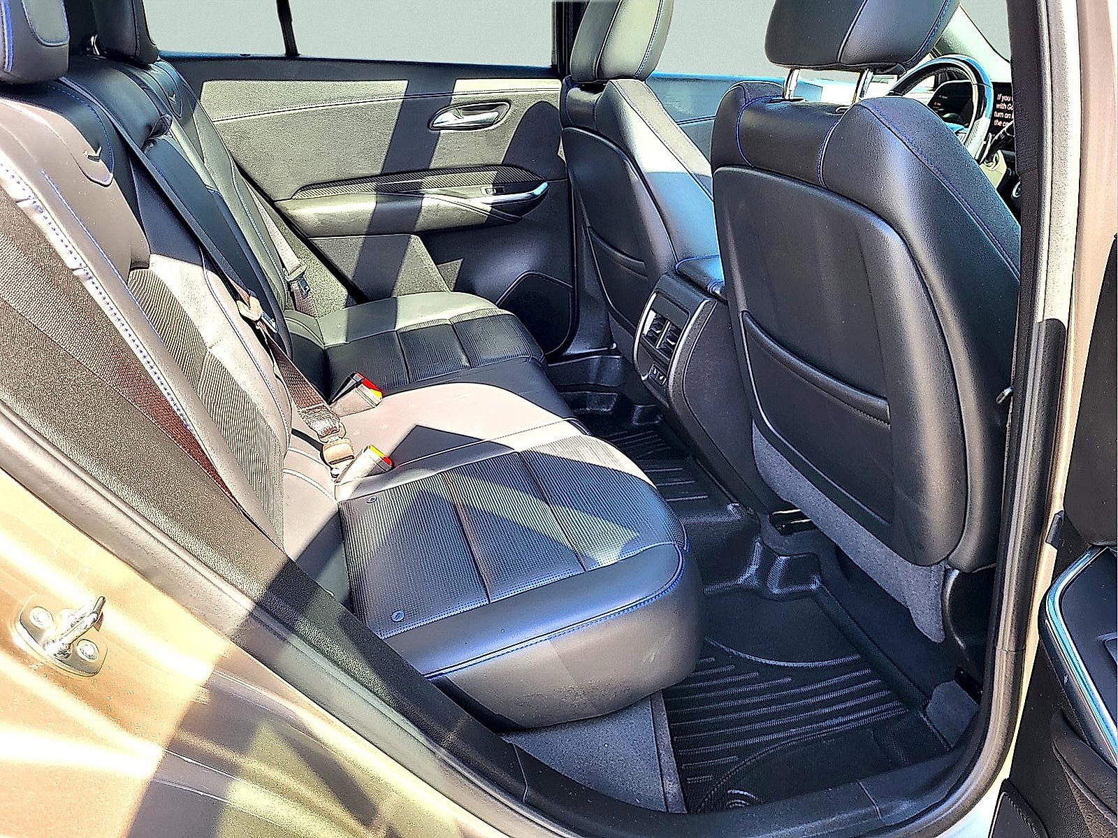 2024 Cadillac XT4 Sport - Photo 12