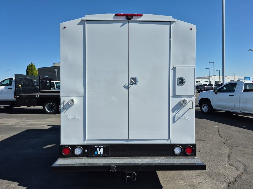 2025 Chevrolet Express Cutaway 3500 photo 4