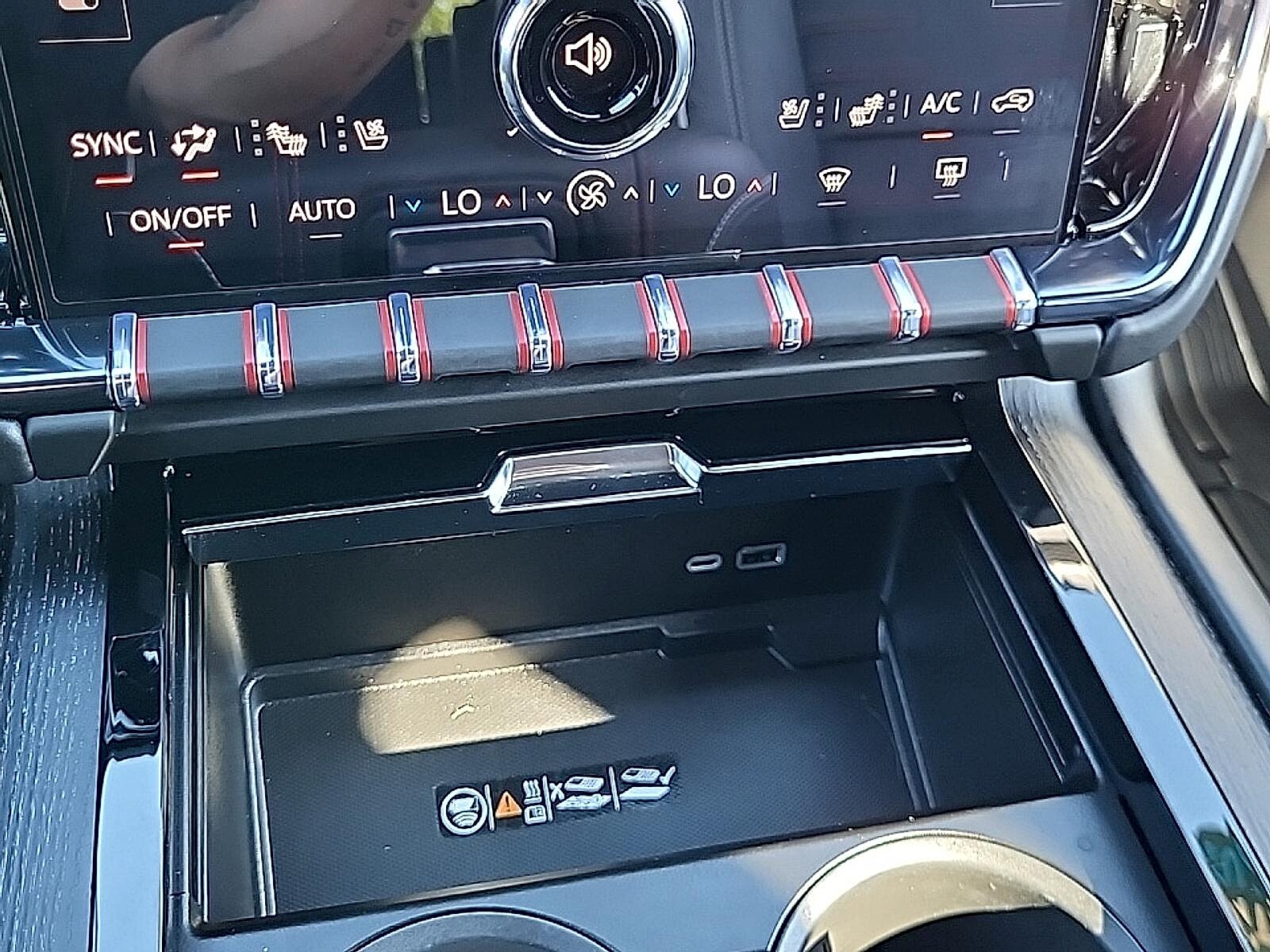 2025 GMC Yukon XL AT4 Ultimate - Photo 29