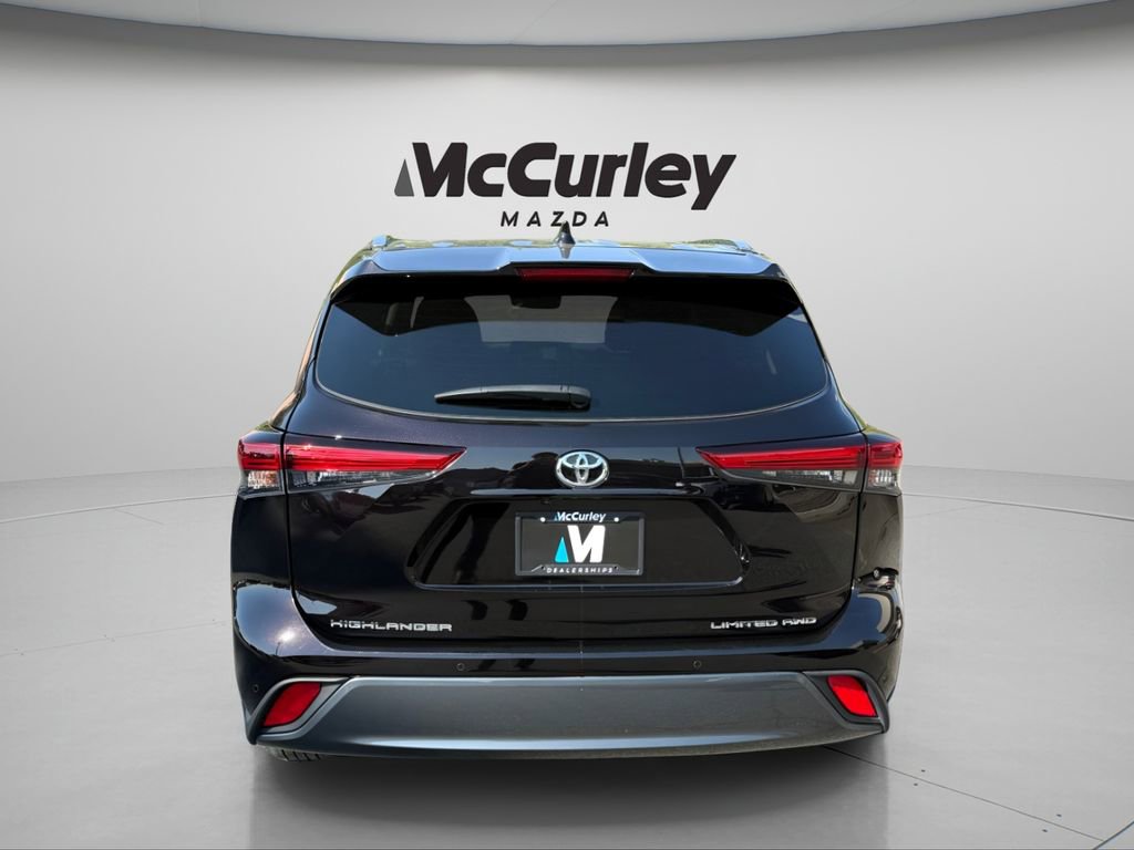 2021 Toyota Highlander Limited photo 4