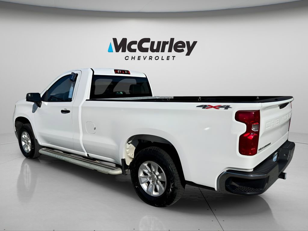2024 Chevrolet Silverado 1500 photo 3
