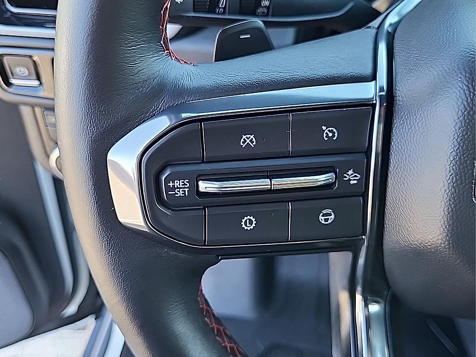 2025 GMC Yukon XL AT4 Ultimate - Photo 21