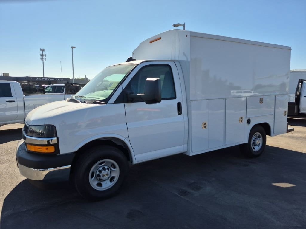 New 2025 Chevrolet Express Cutaway 3500 1WT Cutaway Van