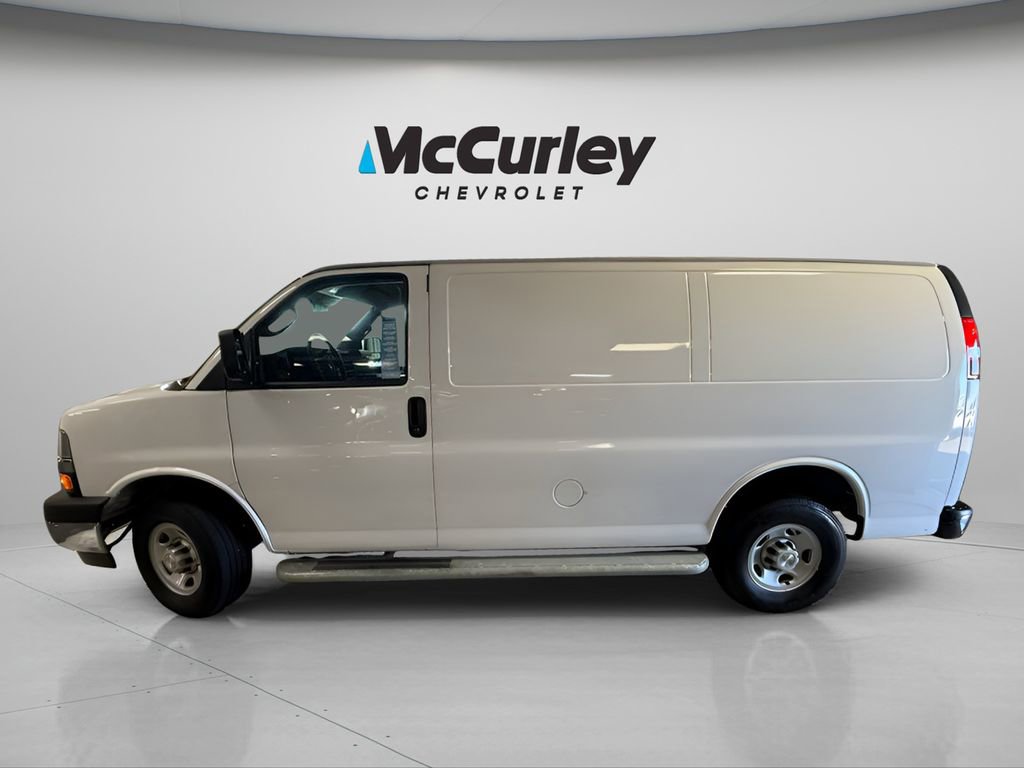 2023 Chevrolet Express 2500 Van Cargo photo 2