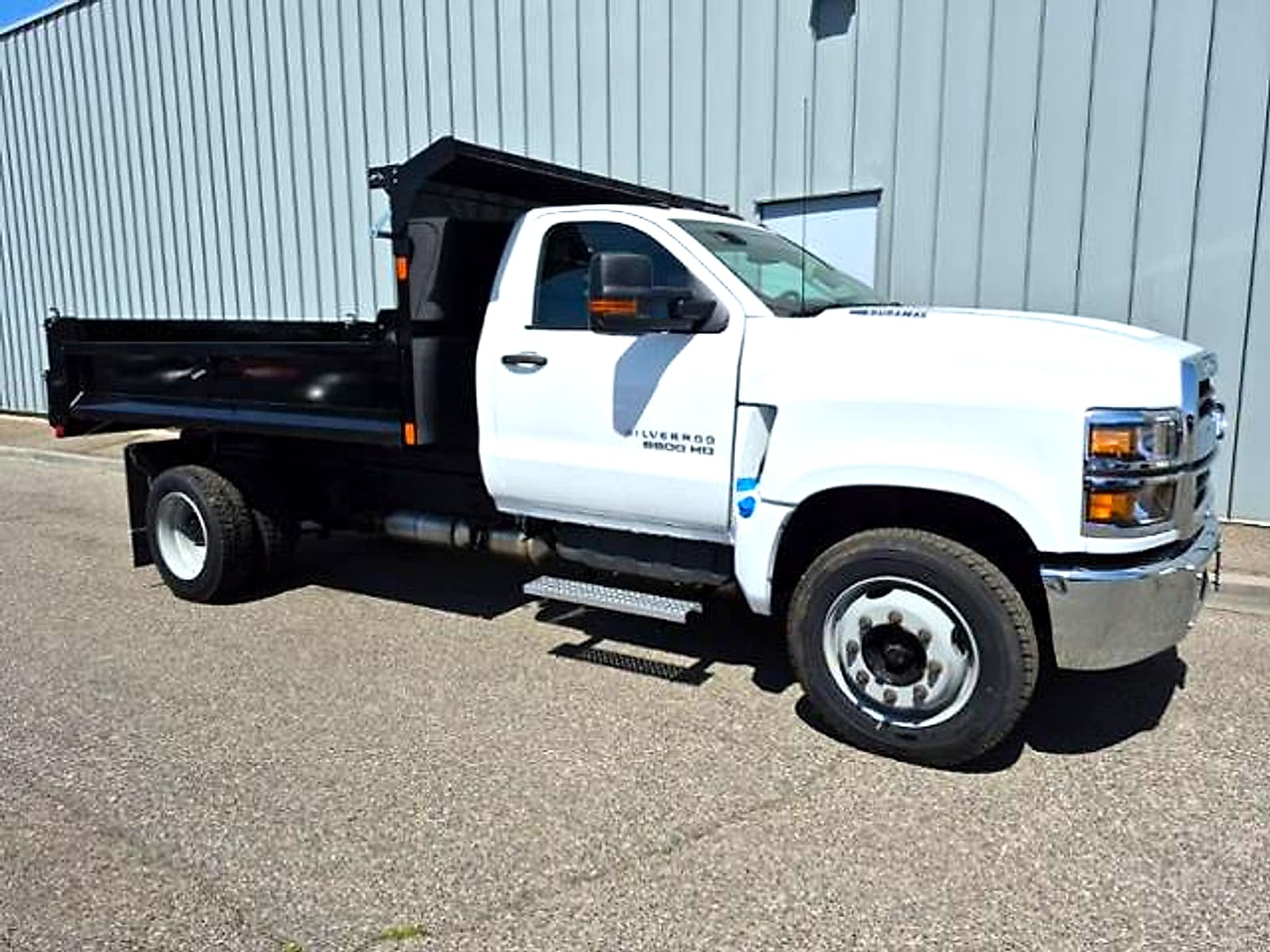 2024 Chevrolet Silverado 4500 Medium Duty Chassis Cab Work Truck's photo