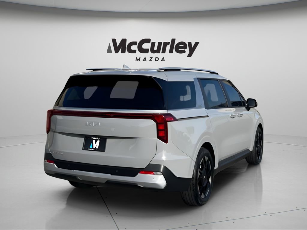 2025 Kia Carnival EX photo 3