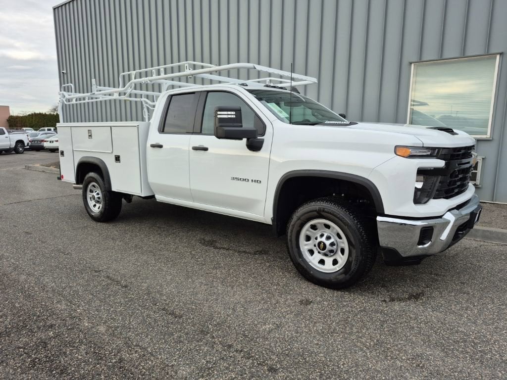 2025 Chevrolet Silverado 3500HD Work Truck's photo