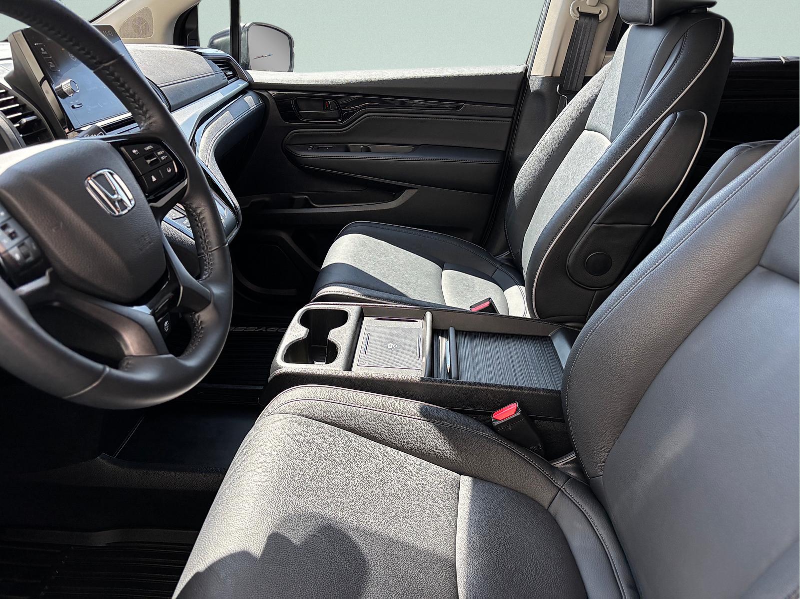 2025 Honda Odyssey Touring - Photo 15