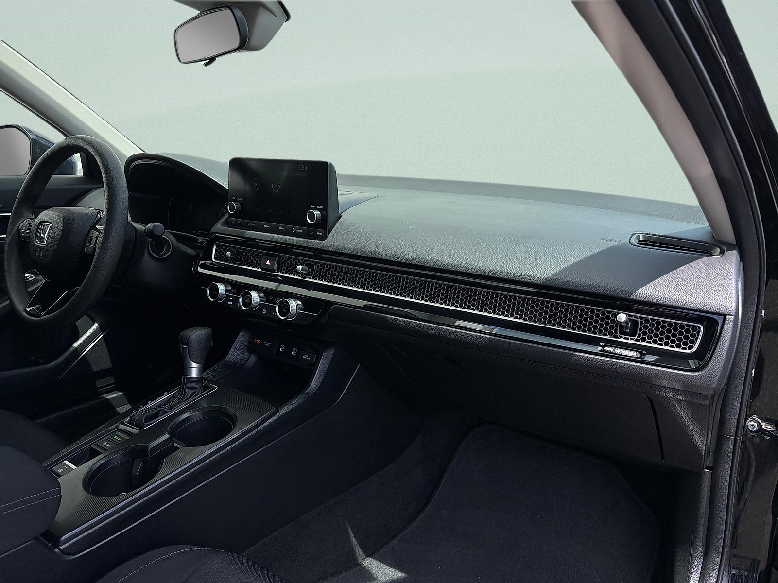 2025 Honda Civic LX - Photo 32