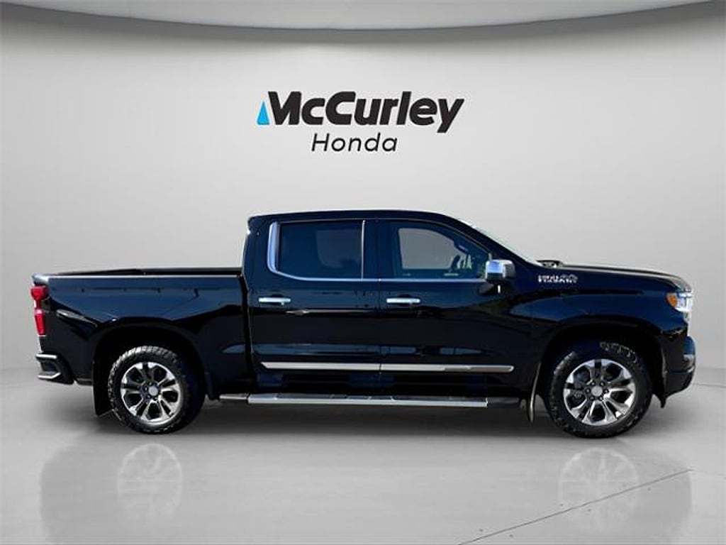 Used 2022 Chevrolet Silverado 1500 High Country Truck Crew Cab