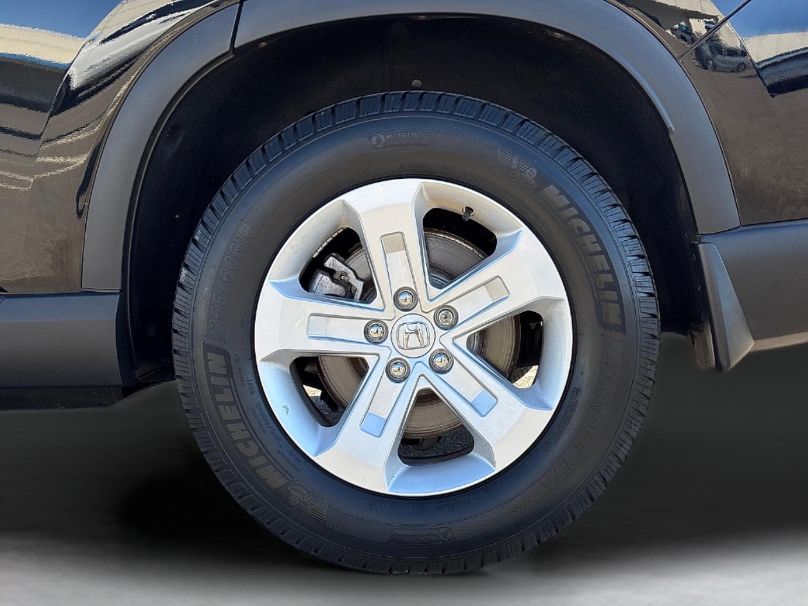 2023 Honda Pilot LX - Photo 11