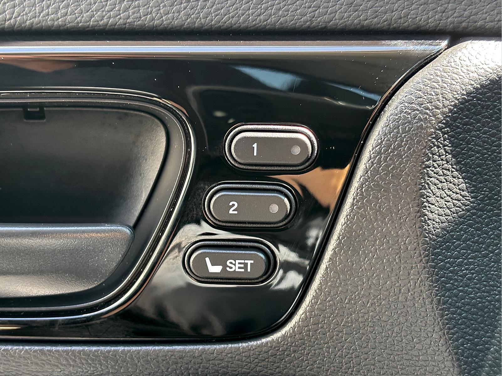 2026 Honda Odyssey Touring - Photo 18