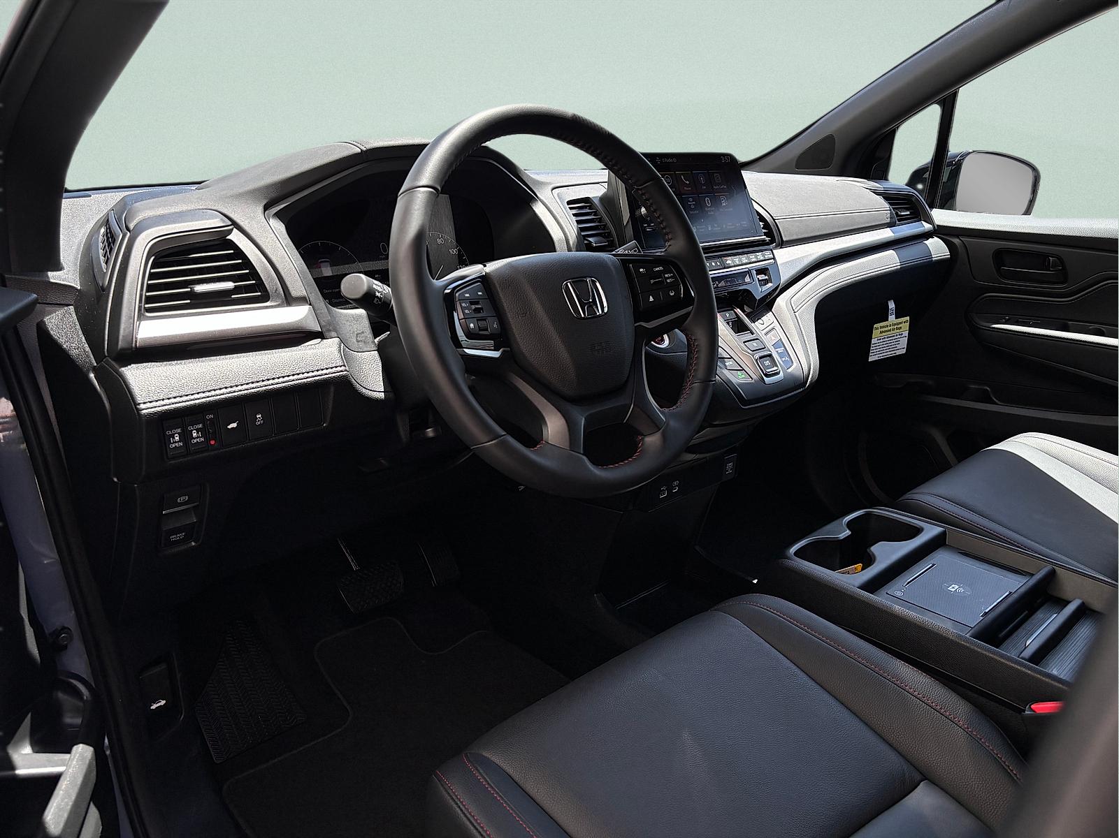 2025 Honda Odyssey Sport L - Photo 14